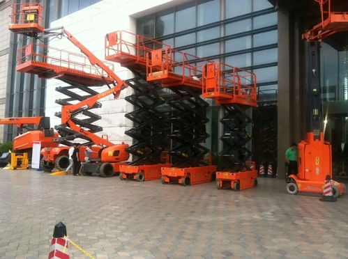 武漢垂直升降機(jī)租賃服務(wù) 鑫弘升設(shè)備租賃專(zhuān)業(yè)解析